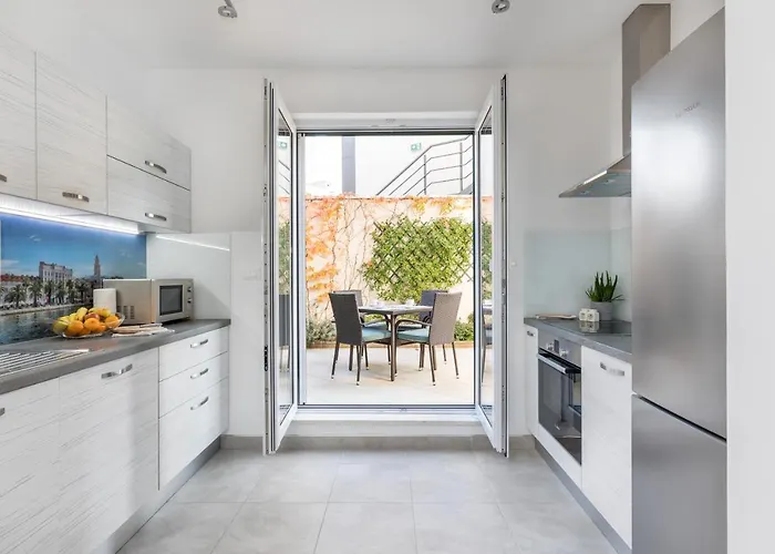 Apartment Pearl Of Split, With Terrace For 4